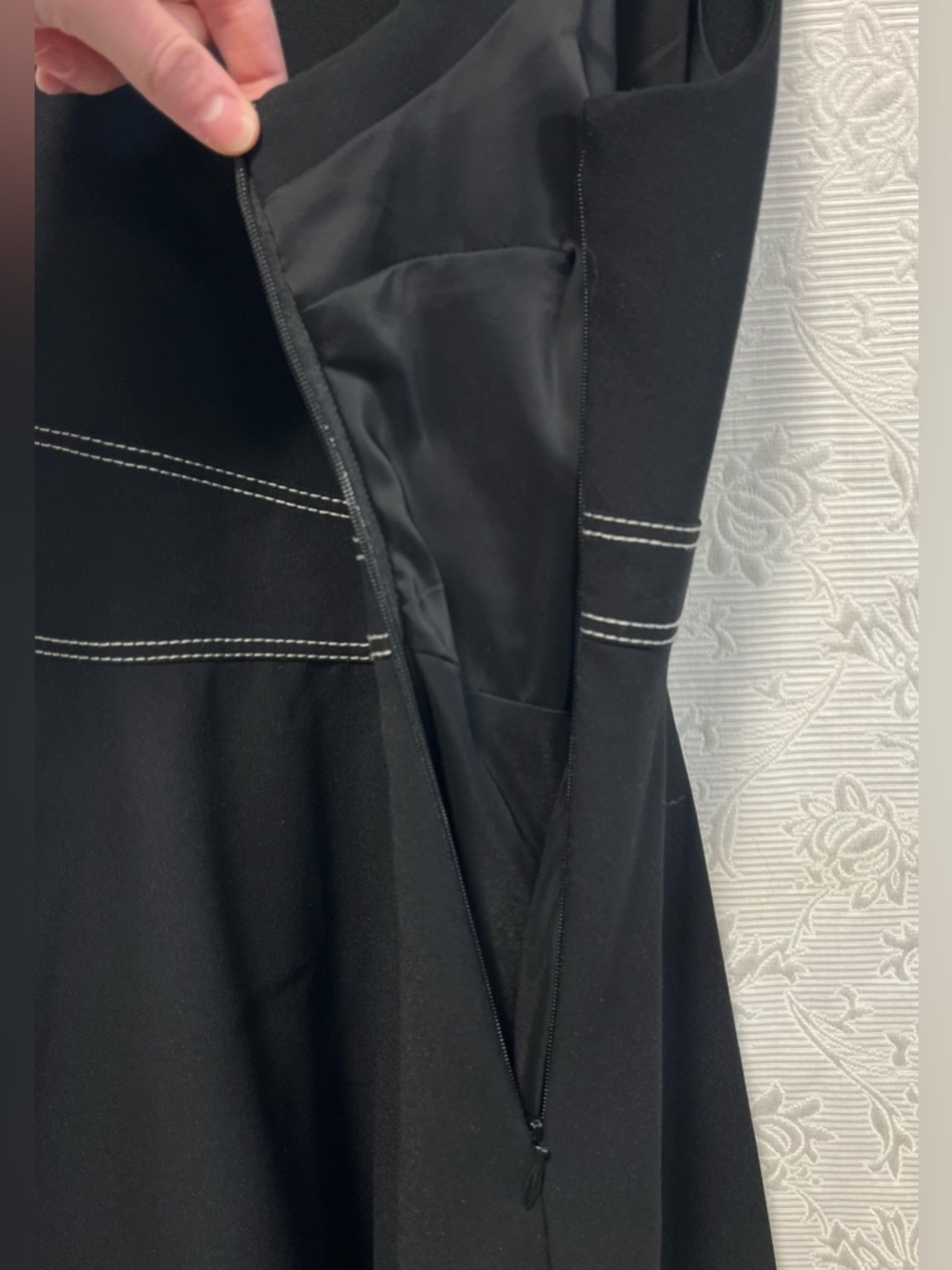 Cinq a Sept Black Dress 6 - Picture 4 of 6